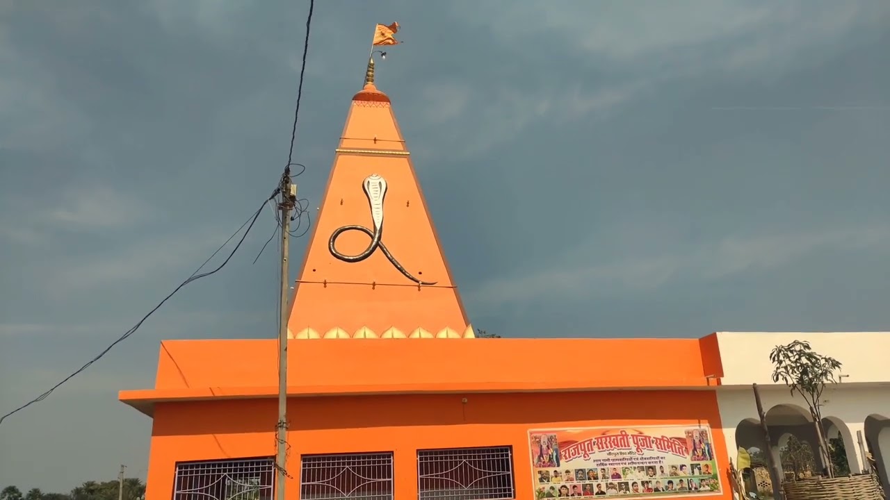 🏃Chaliye Main Apne kheton mein chal raha hun aur vaha ek 🏰 Mandir hai vah abhi main dikhata hun