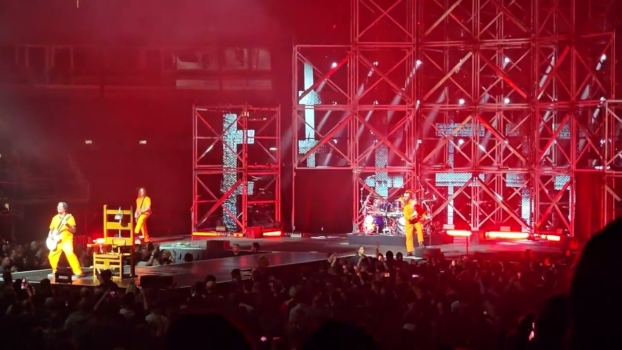 ‎@DisturbedMusic  Meaning of Life United Center Chicago 2025 Full song and Entrance Disturbed