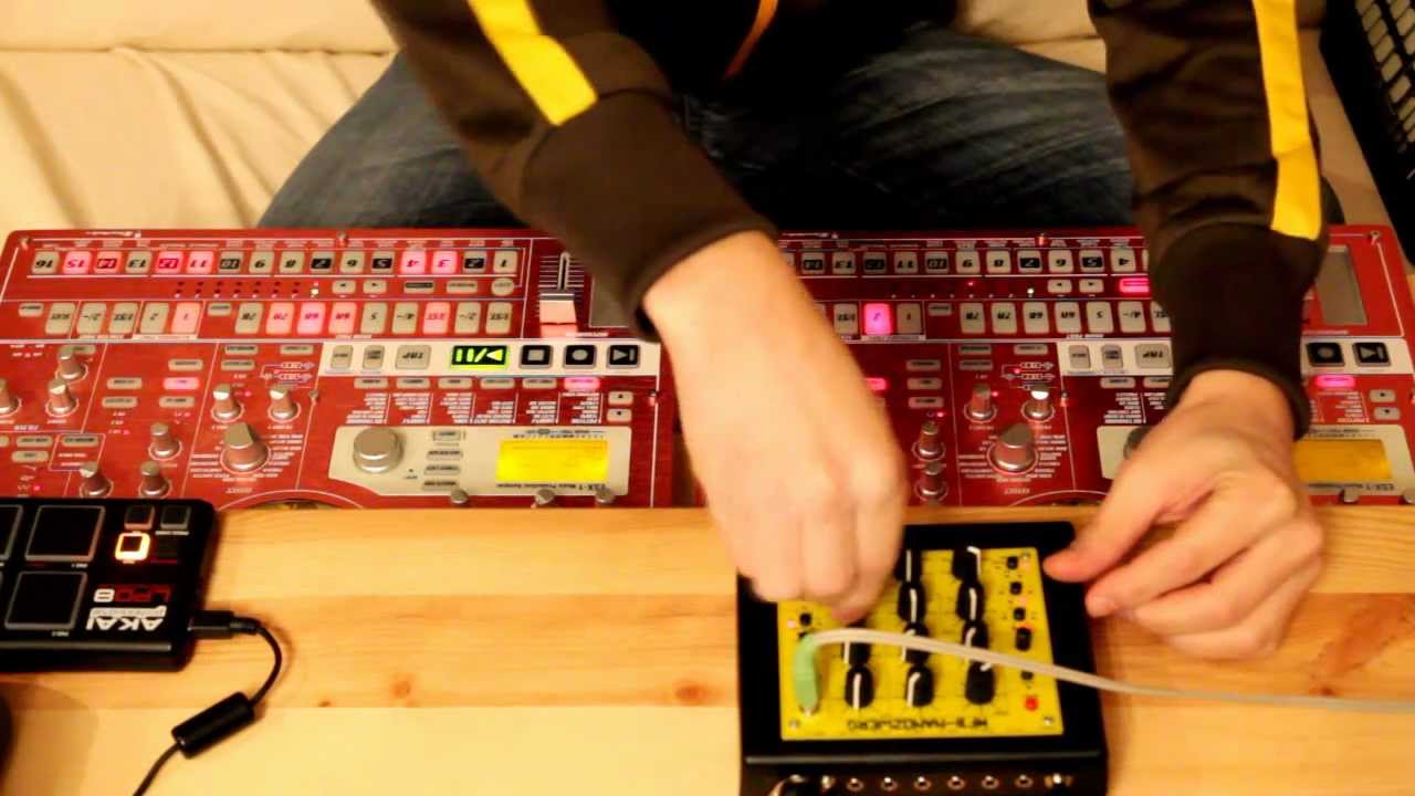 Ghosthouse: 2 Korg ESX + MFB Nanozwerg
