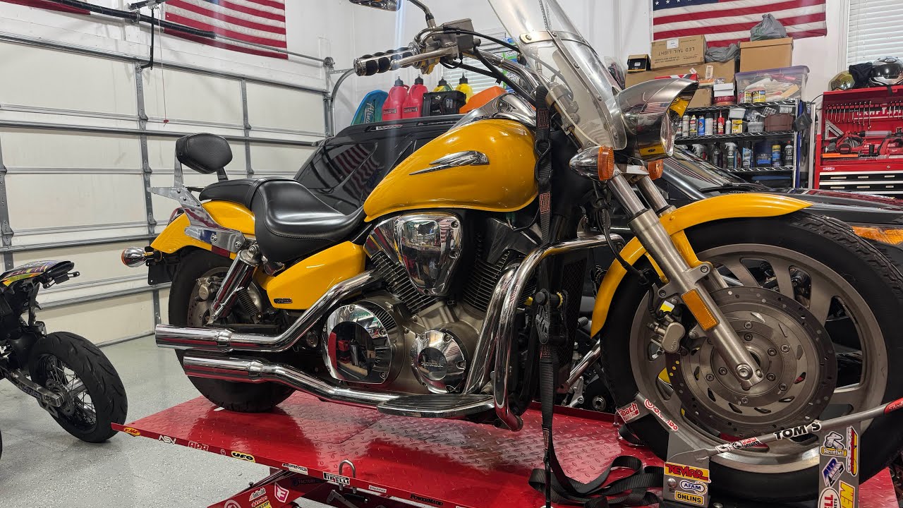 Снятие и чистка карбюратора Honda VTX1300!
