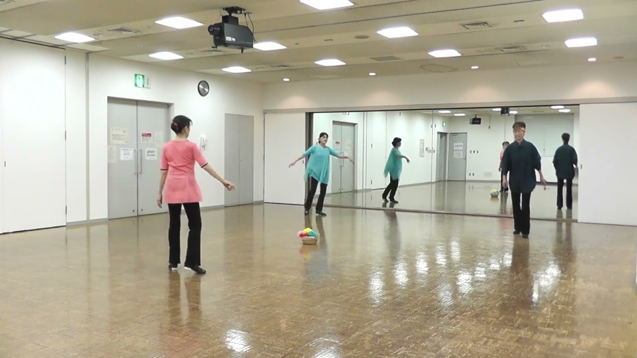 Ashrei Haish アシュレイハイッシュ אשרי האיש  -Dani Dassa (Circle Dance)