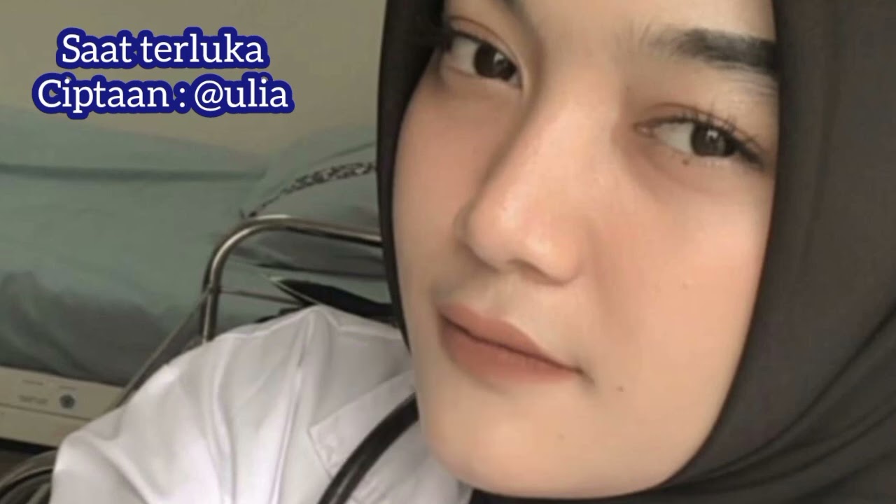 Saat Terluka ( Karaoke )