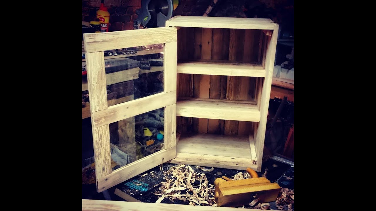 Fabrication d'une armoire en palettes / Make a pallets wood cabinet