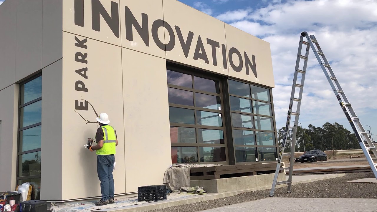 INNOVATION hand paint graphics timelapse