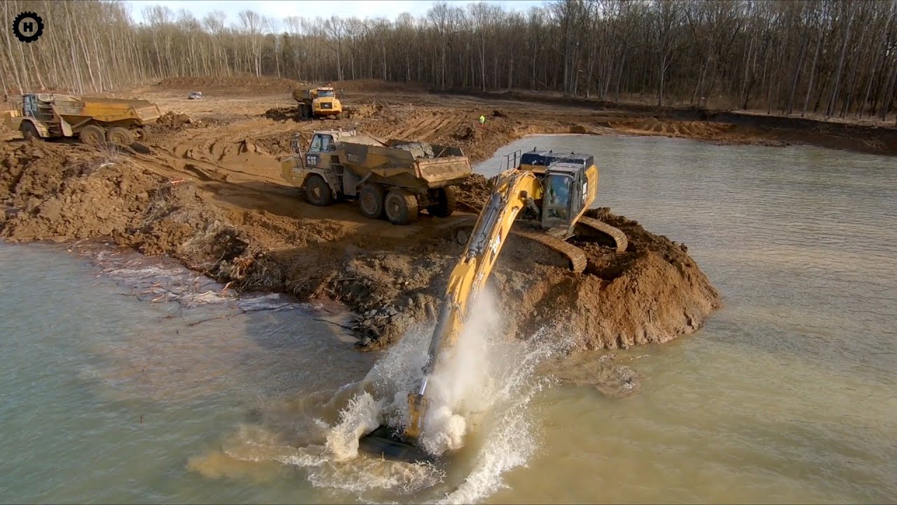 *Holbra DRON* Earthmoving by big Cats