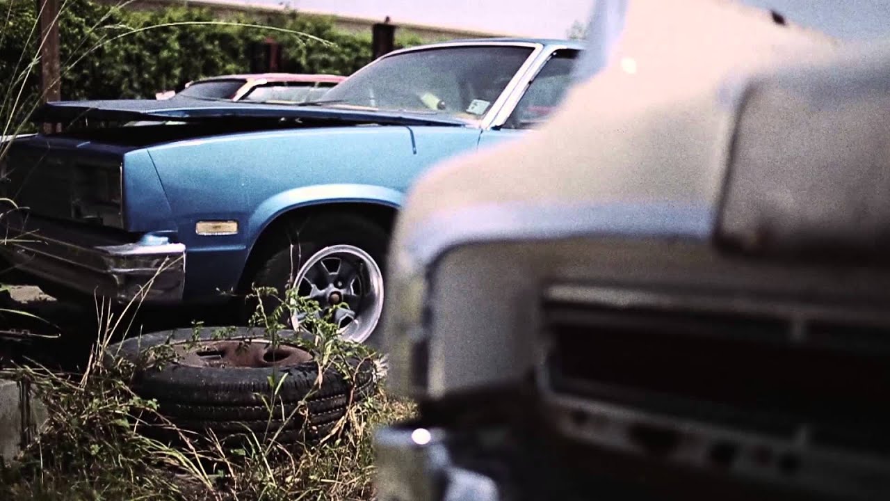 LE$ feat. Young Roddy - Bout It (Prod. Cookin Soul) (Official Music Video)