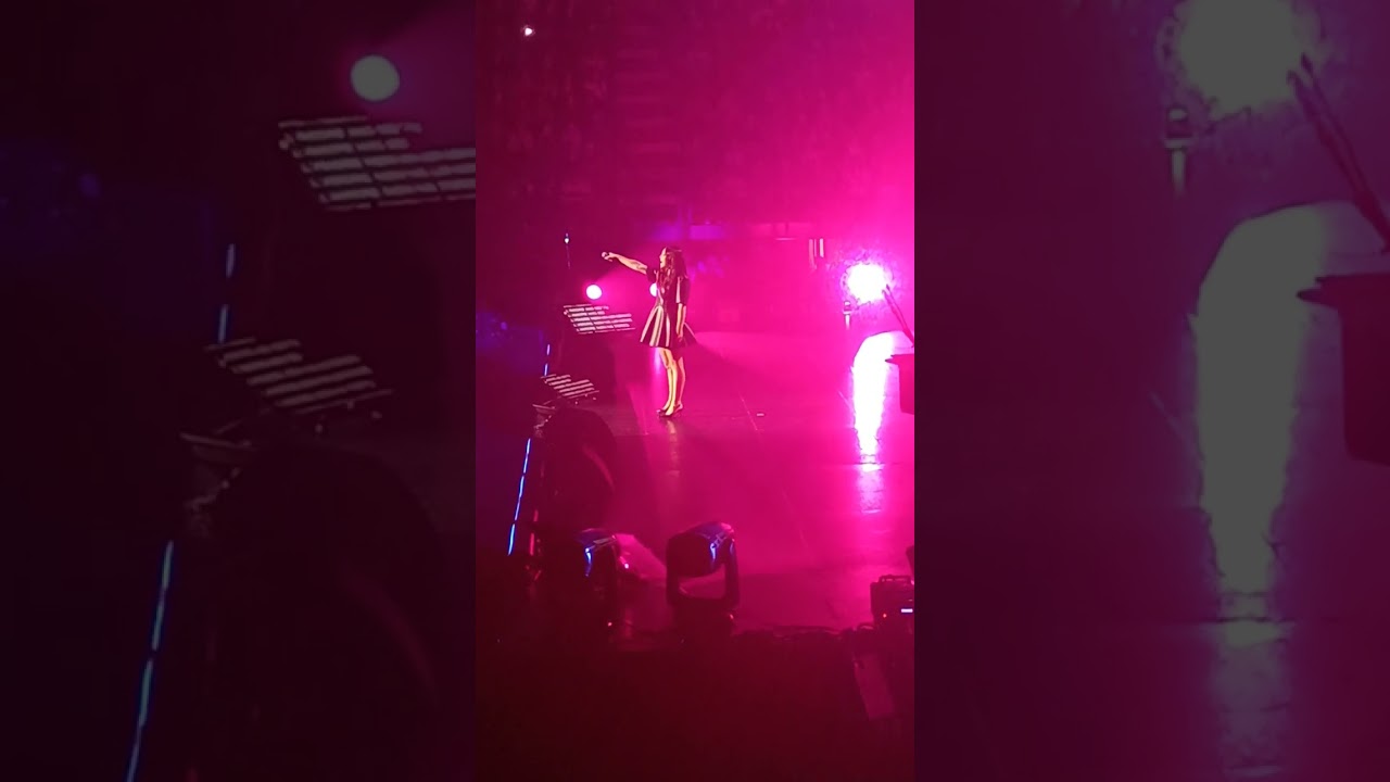Francesca Michielin-L'amore esiste @Per la pace - live contro le guerre @Forum Assago 23/10/2024