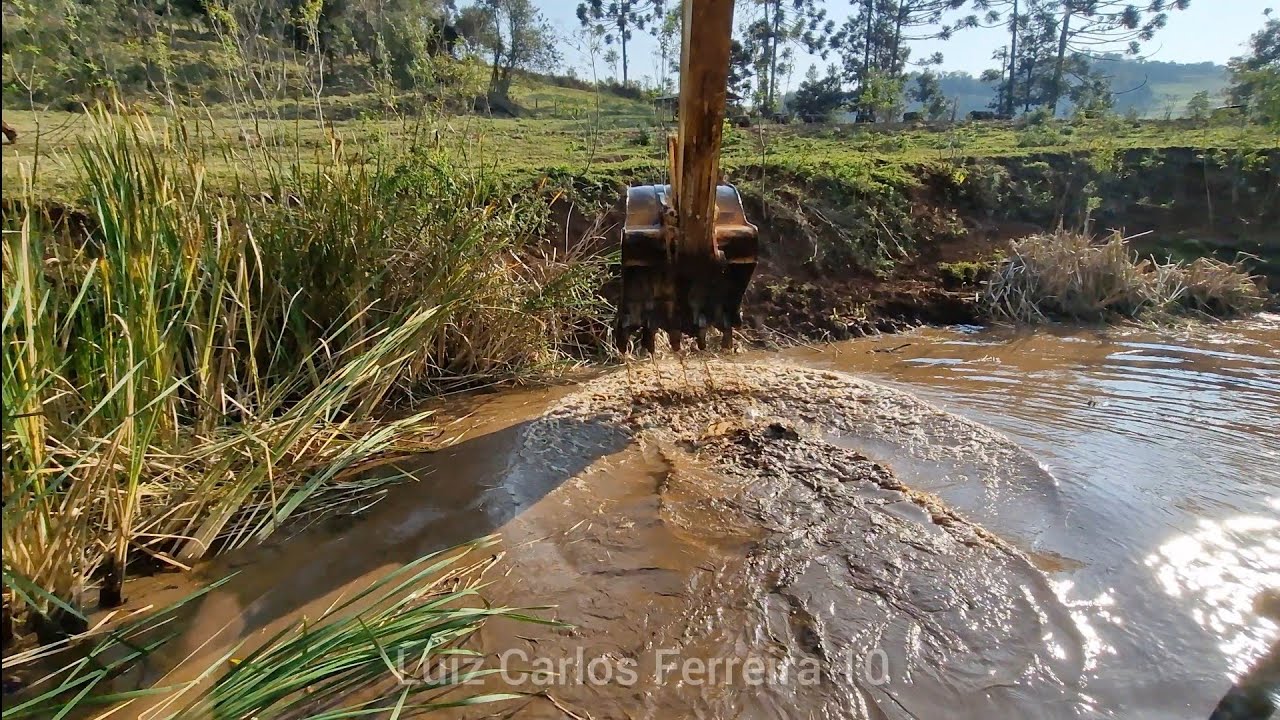 LIMPEZA de LAGOA, sem esgotar, água