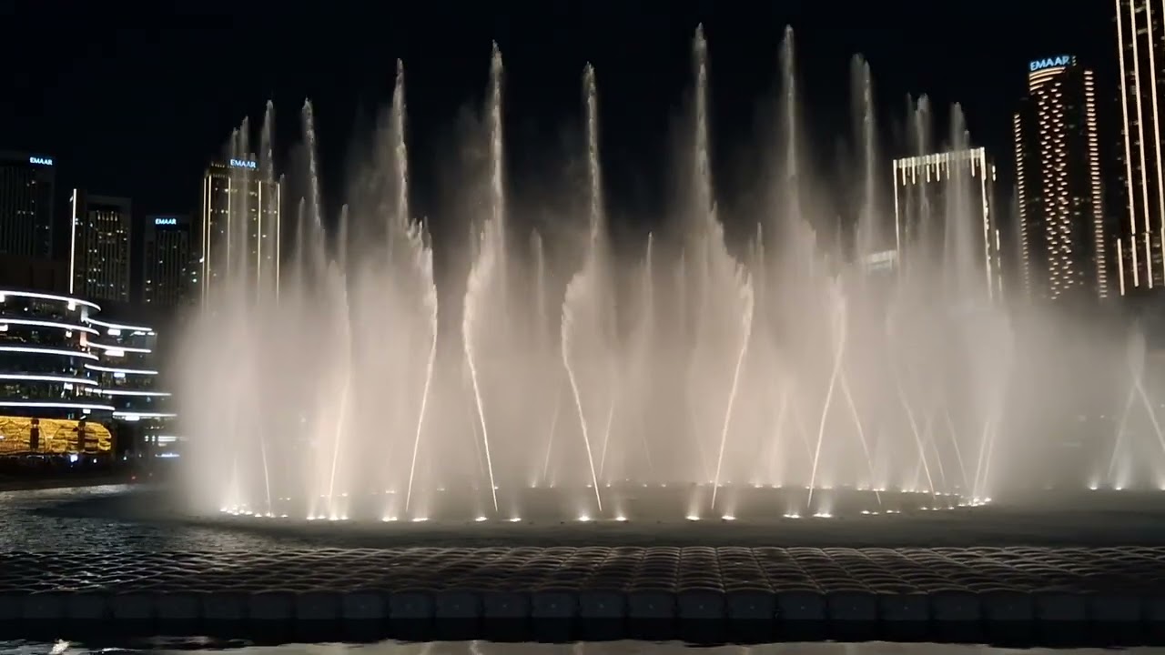 Dubai Mall Fountain Show in Downtown Dubai after Renovation