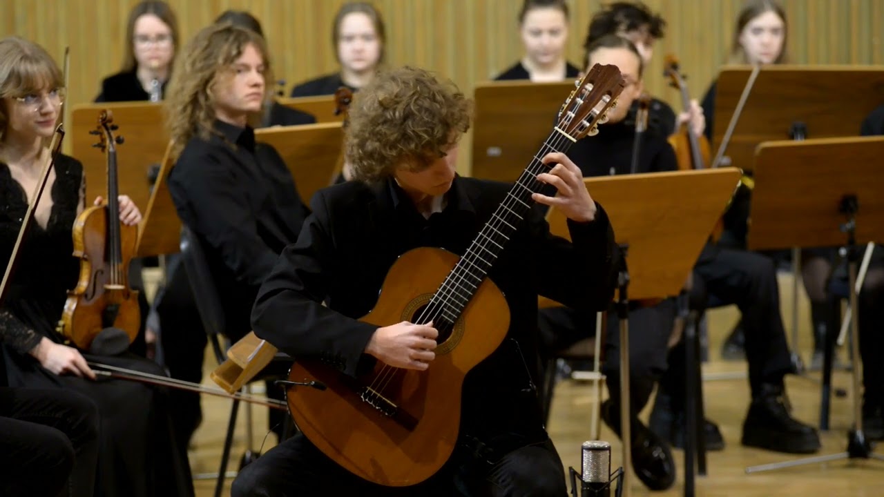 Ferdinando Carulli - Petit Concerto de Societé op.140