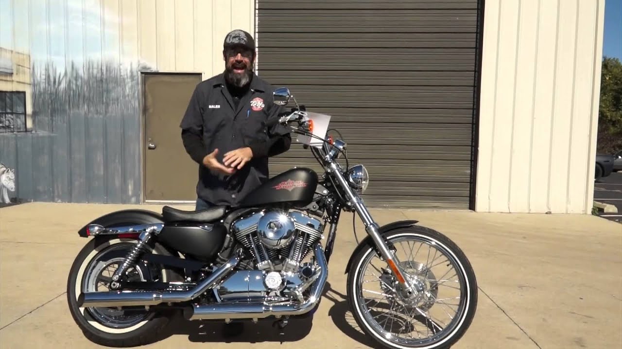 2013 Harley-Davidson Sportster Seventy-Two XL1200V