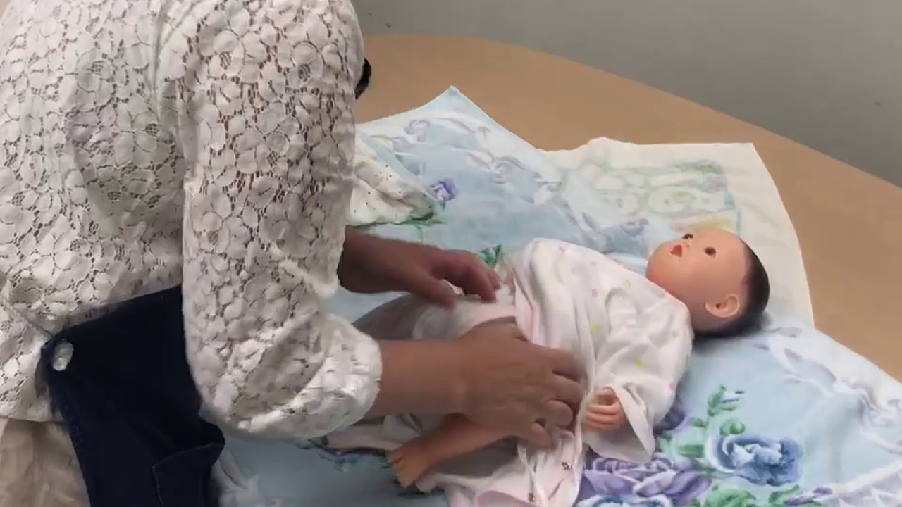 【実演】赤ちゃんのお着替えの方法