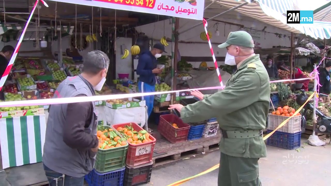 في ظل حالة الطوارئ الصحية.. بائع للخضر والفواكه يُطلق مبادرة للتوصيل إلى المنازل مجانا