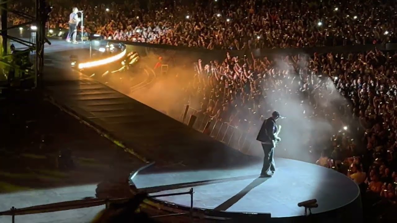 Coldplay - Yellow - Live Chicago May 29, 2022 Soldier Field