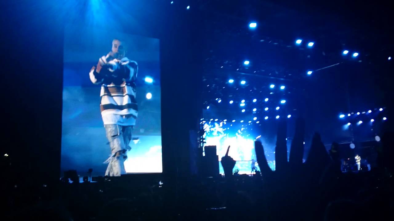 Justin Bieber, Sorry, v.fest