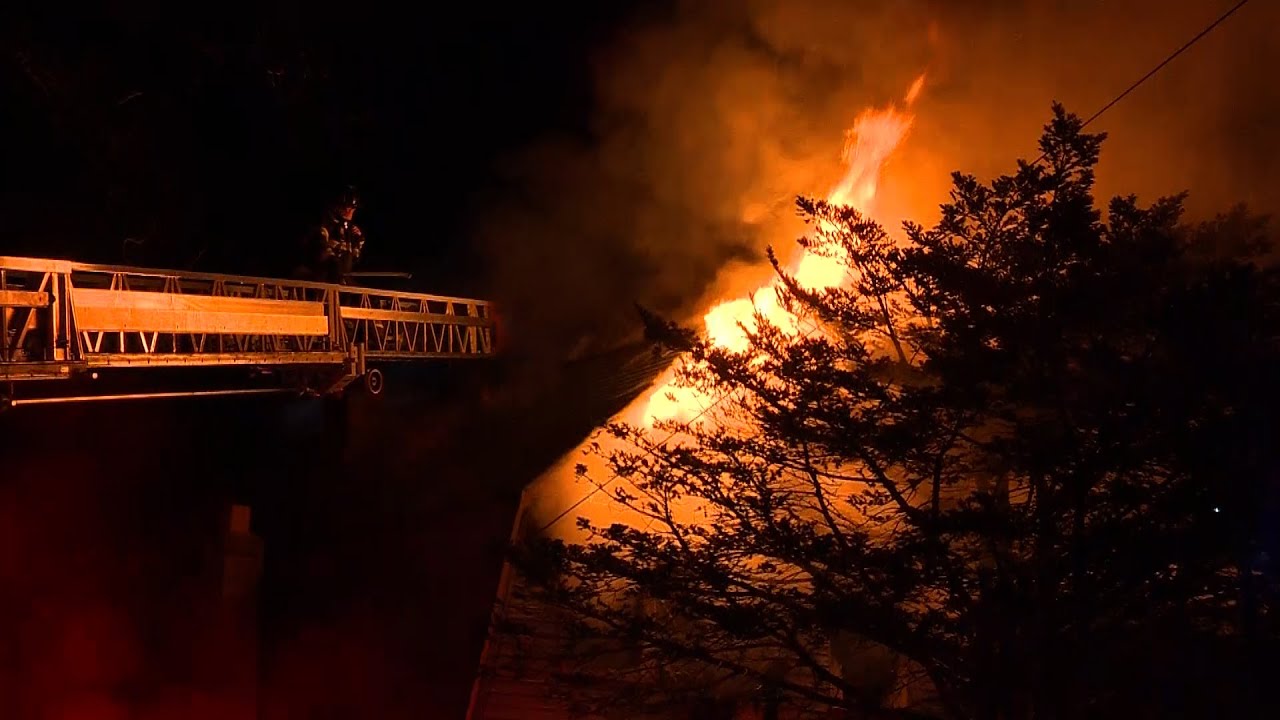 Quincy, Ma firefighters battle heavy fire conditions on frigid night