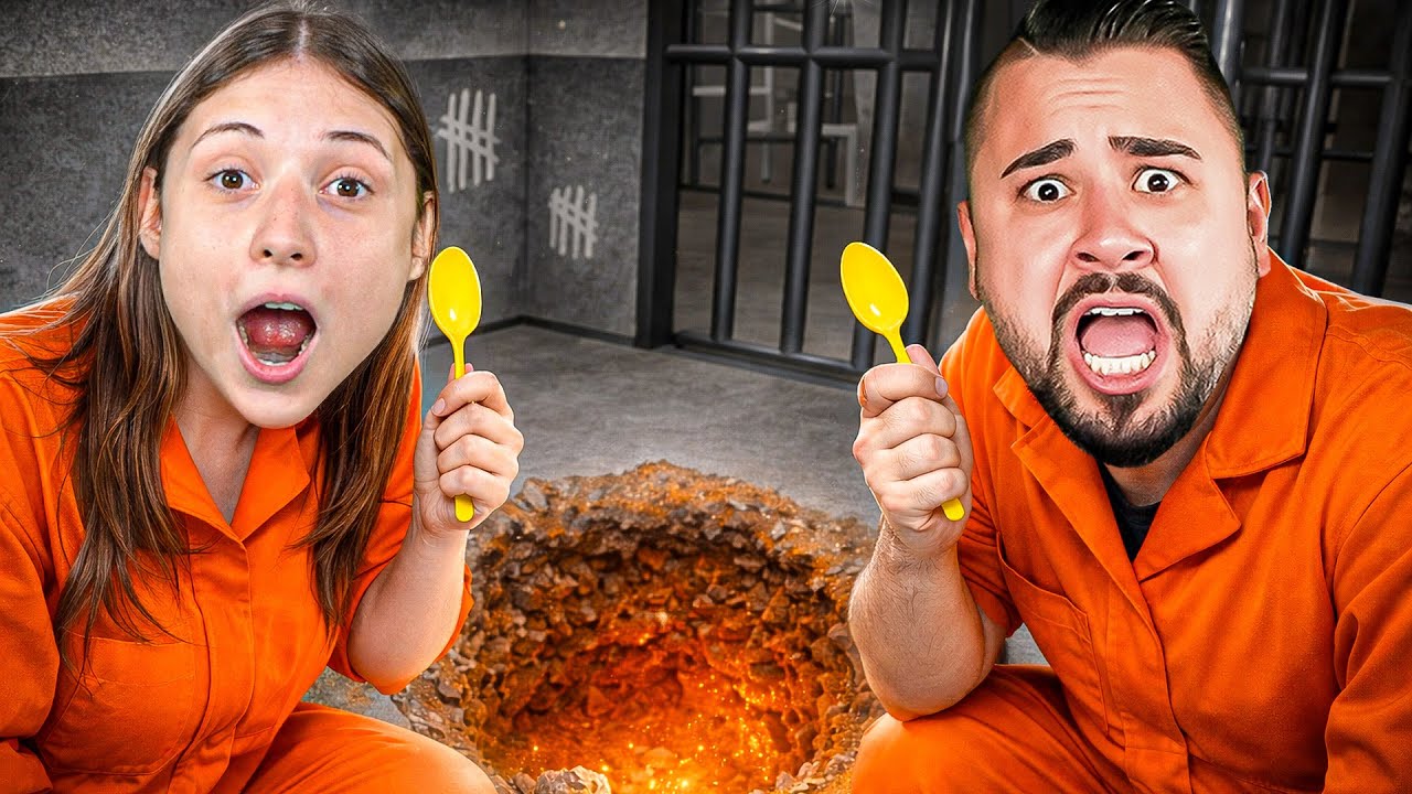 Wir FLIEHEN aus dem GEFÄNGNIS in ROBLOX!