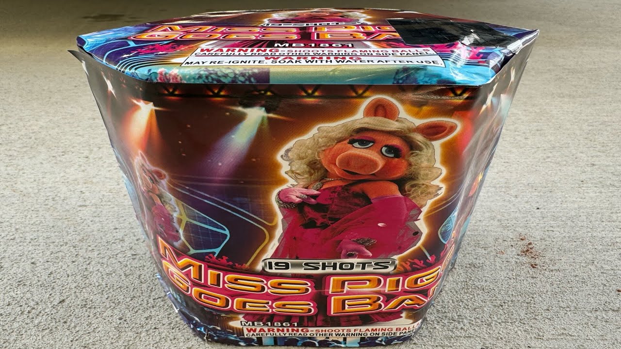 Miss Piggy Goes Bang firework | 19s cake