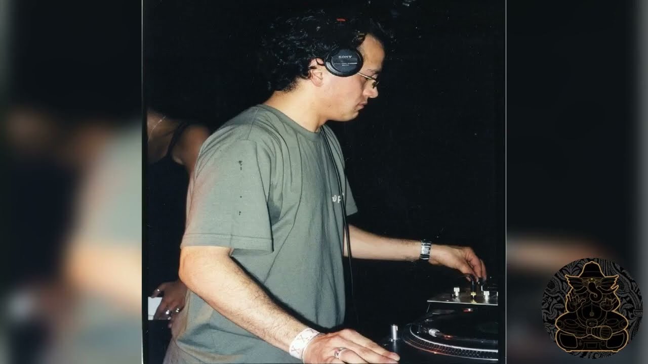 Mark Farina @ Stinky's Peephouse- Leeds, England- December 18, 2002