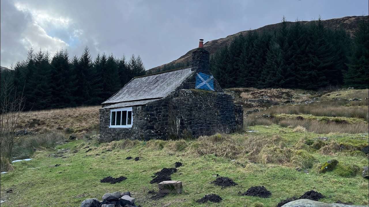 A Winter Overnighter with my dog in a Scottish Bothy (Forest of Galloway) (No Talking)