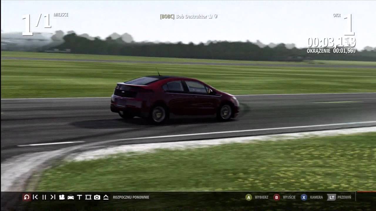 Forza Motorsport 4 - Lexus CT200h vs Chevrolet Volt - Top Gear Track