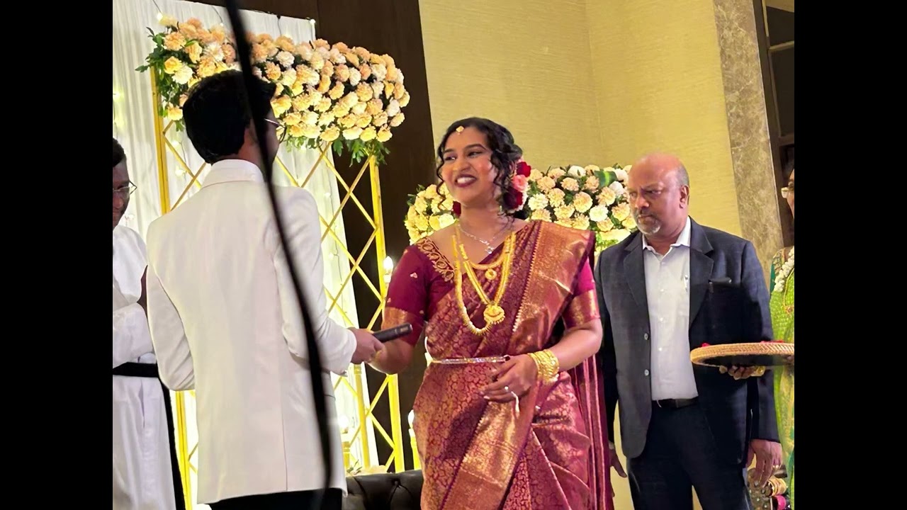 Photos clicked during the Betrothal function of Hazel & Vipran! 👌👏✌️