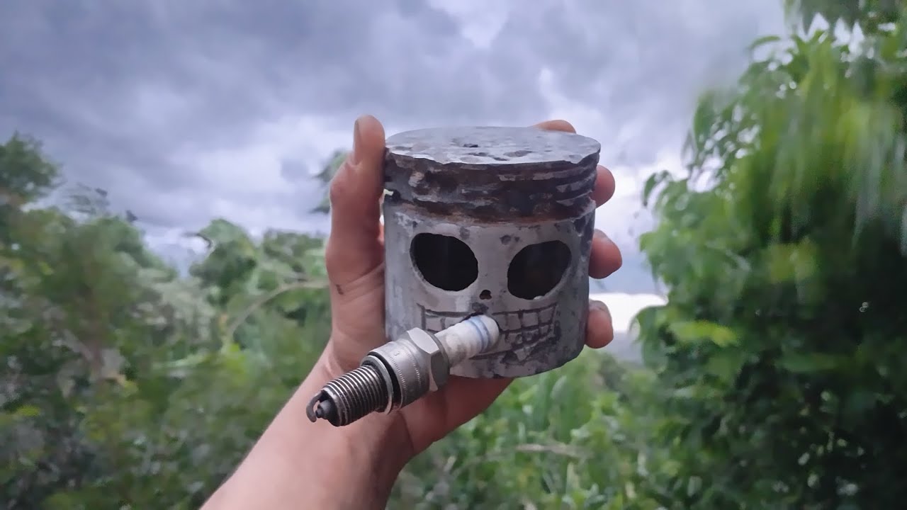 oque era um pistão velho virou uma caveira incrível.