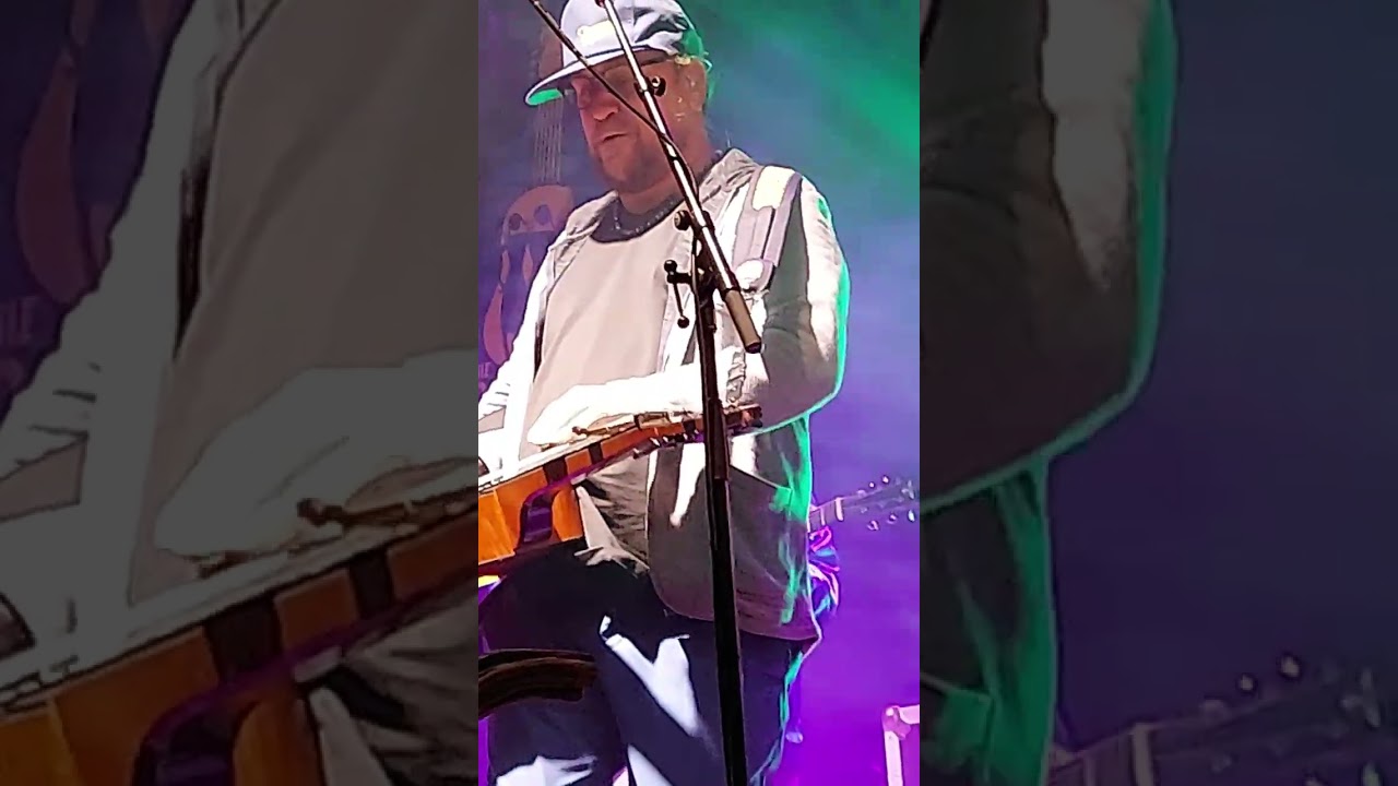 Greensky Bluegrass - LIVE @ 3 Sisters (Featuring Anders Beck)