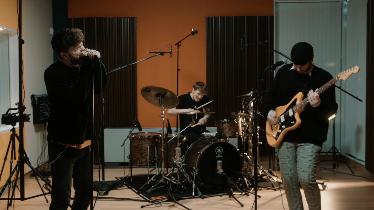 Normandie - Thrown in the Gutter (Live Session)