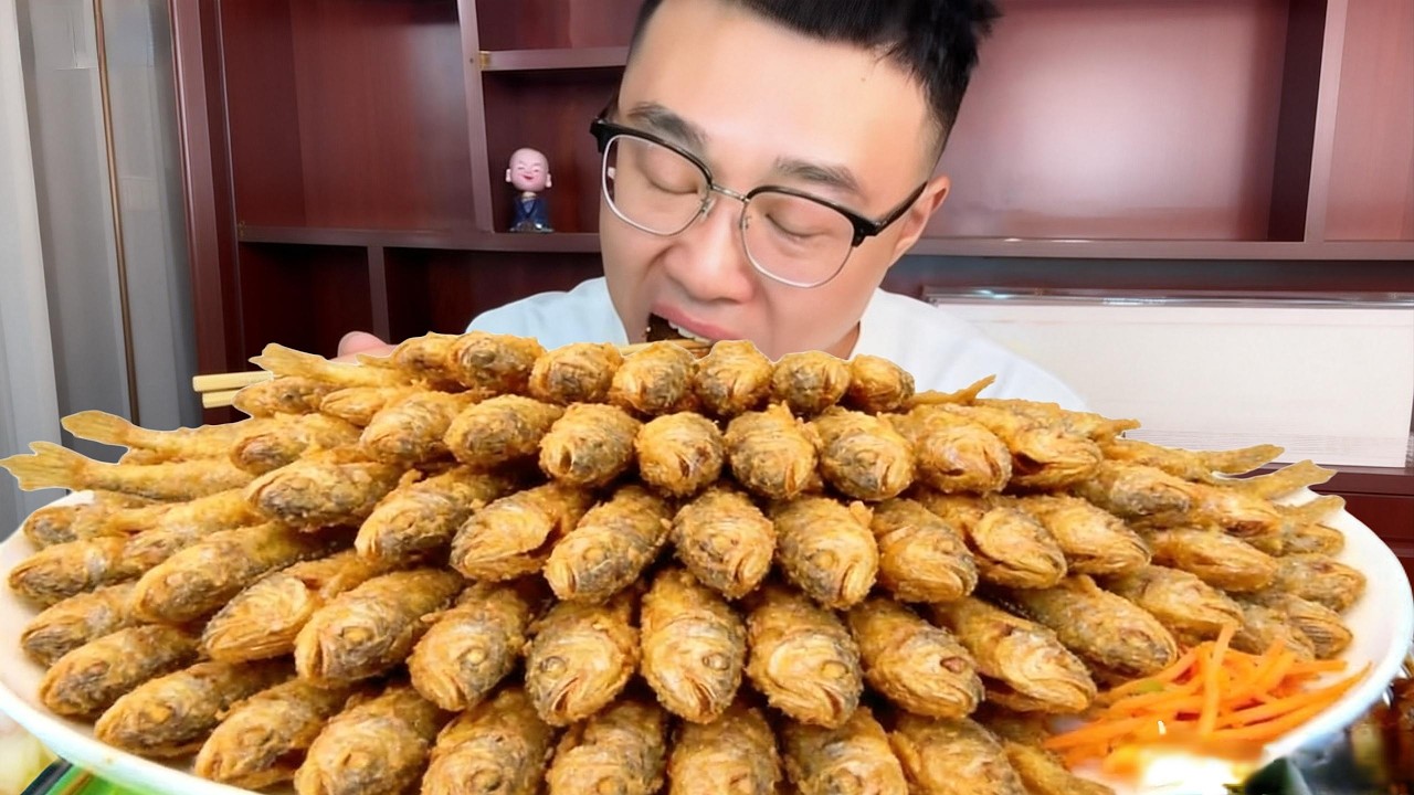 救命！谁能拒绝外酥里嫩的糖醋鱼啊！酸甜口调得刚刚好，连鱼骨头上的酱汁都想舔干净！