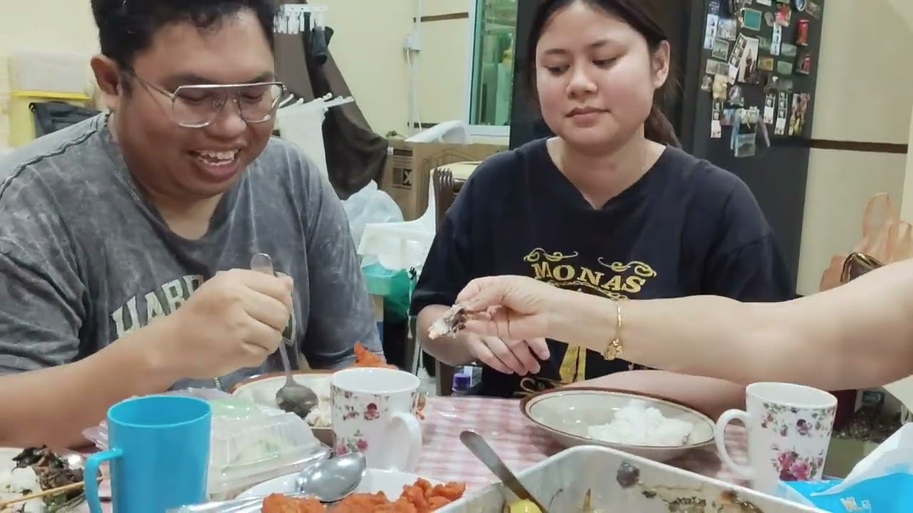Makan malam masak perut ikan / tiba² ada cake bday 