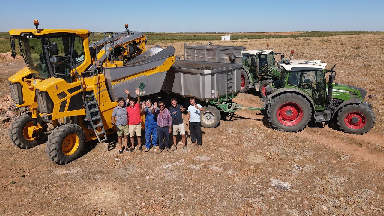 🍇🍇Vendimiando en El Toboso con la Gregoire GL8.4