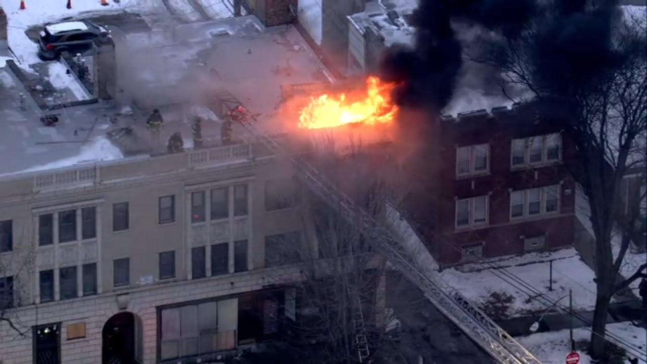 LIVE: Chopper 7 over South Side fire