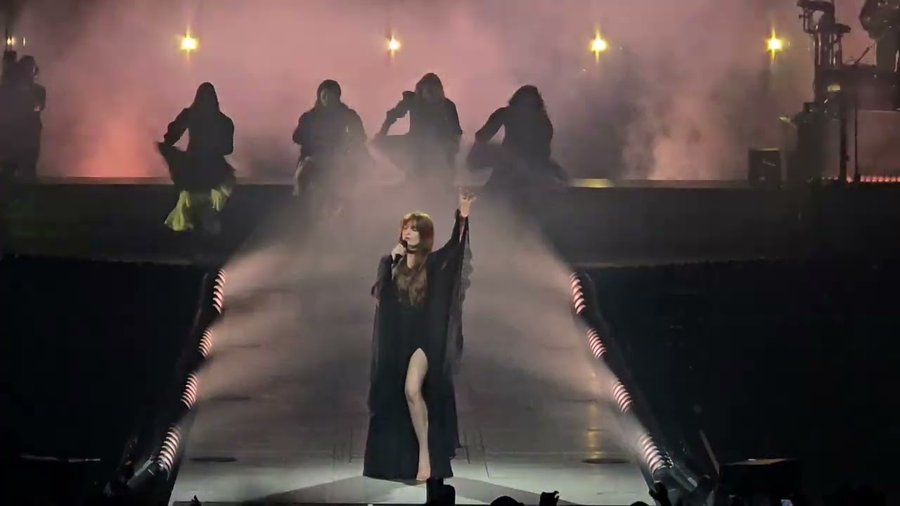 Florence + The Machine - Everybody Scream (live) 09.03.25 Berlin