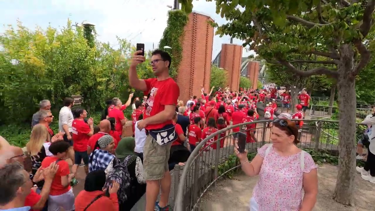 A Telekom Veszprém szurkolóinak kölni vonulása (2022.06.19)