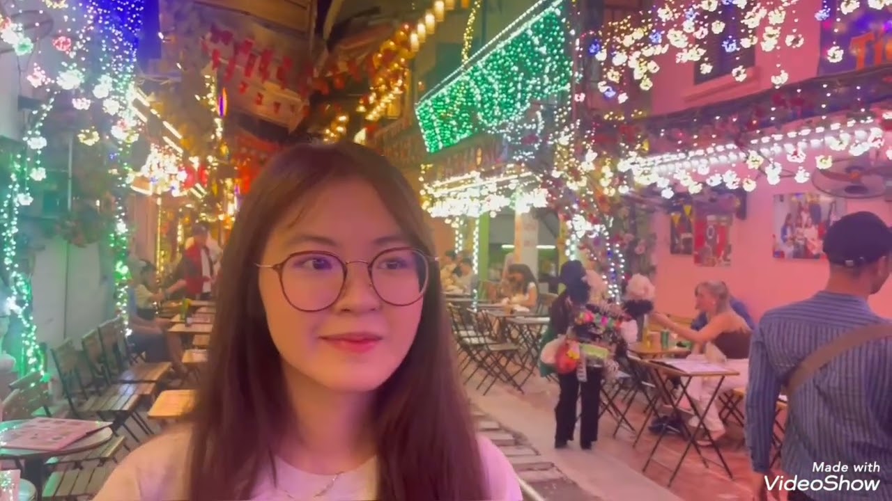 Cà phê đường tầu Hà Nội.