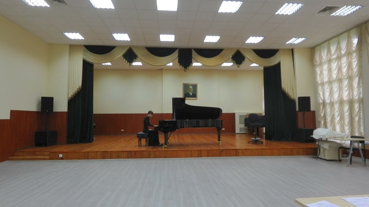 Ploshko Amelie (16 y.o.) Mozart  Fantasia in c minor, K. 396/385f