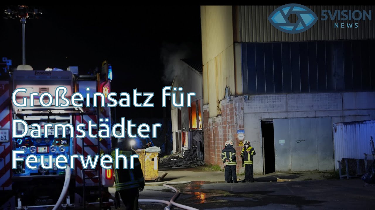 Darmstadt: Erneutes Feuer in Papierfabrik - Feuerwehr stundenlang im Großeinsatz