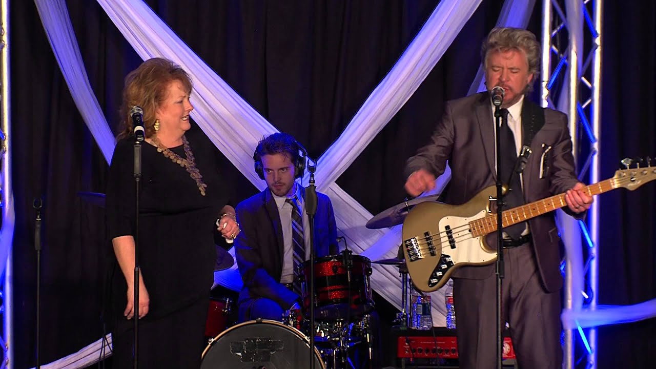 The Freemans - Three Rugged Crosses