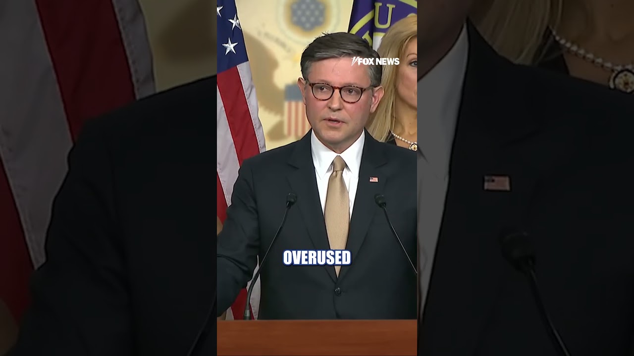 Спикер Джонсон реагирует на решение Верховного суда по указу Трампа #политика #shorts