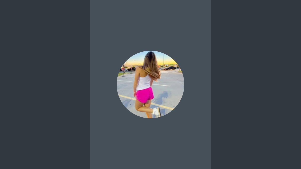 Eyeconik_Savannah is live!