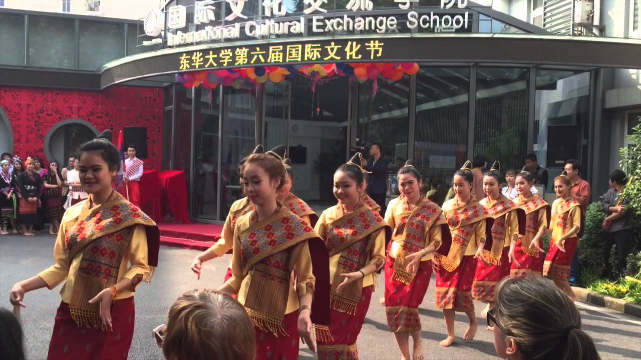 Lao Students Traditional Dance show in Donghua University, Shanghai
