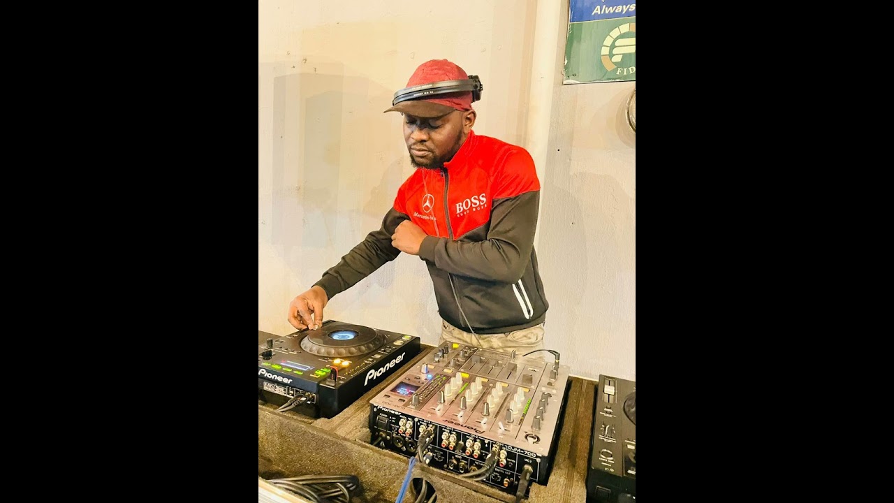 DeepHouseSession Vol'11 Mixed By GiveMeMore