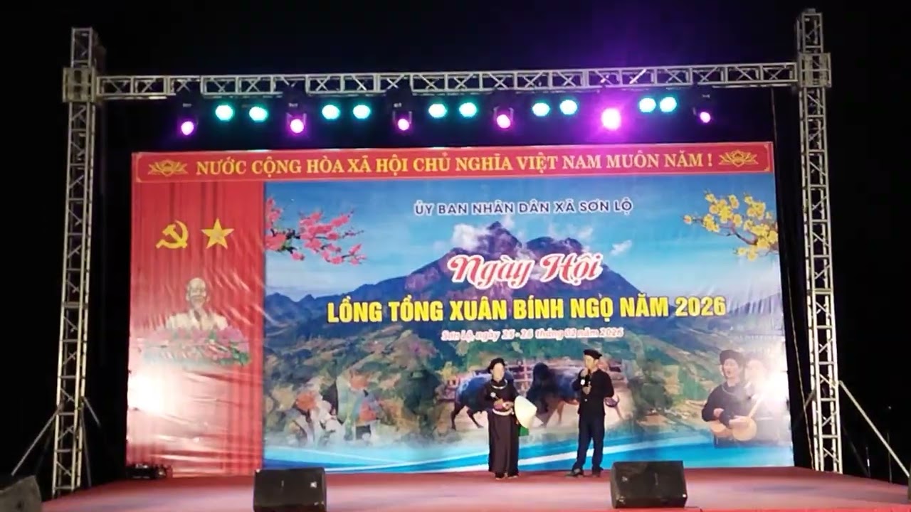Hát Lượn Dao Duyên Đối Đáp Trong Ngày Hội