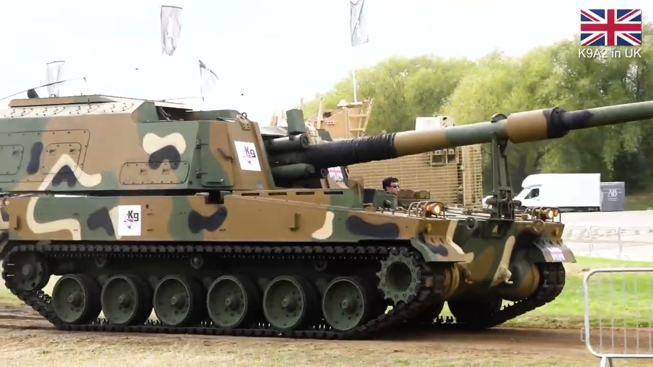 영국에서 기동시범 보이는 K9A2 자주포 영상