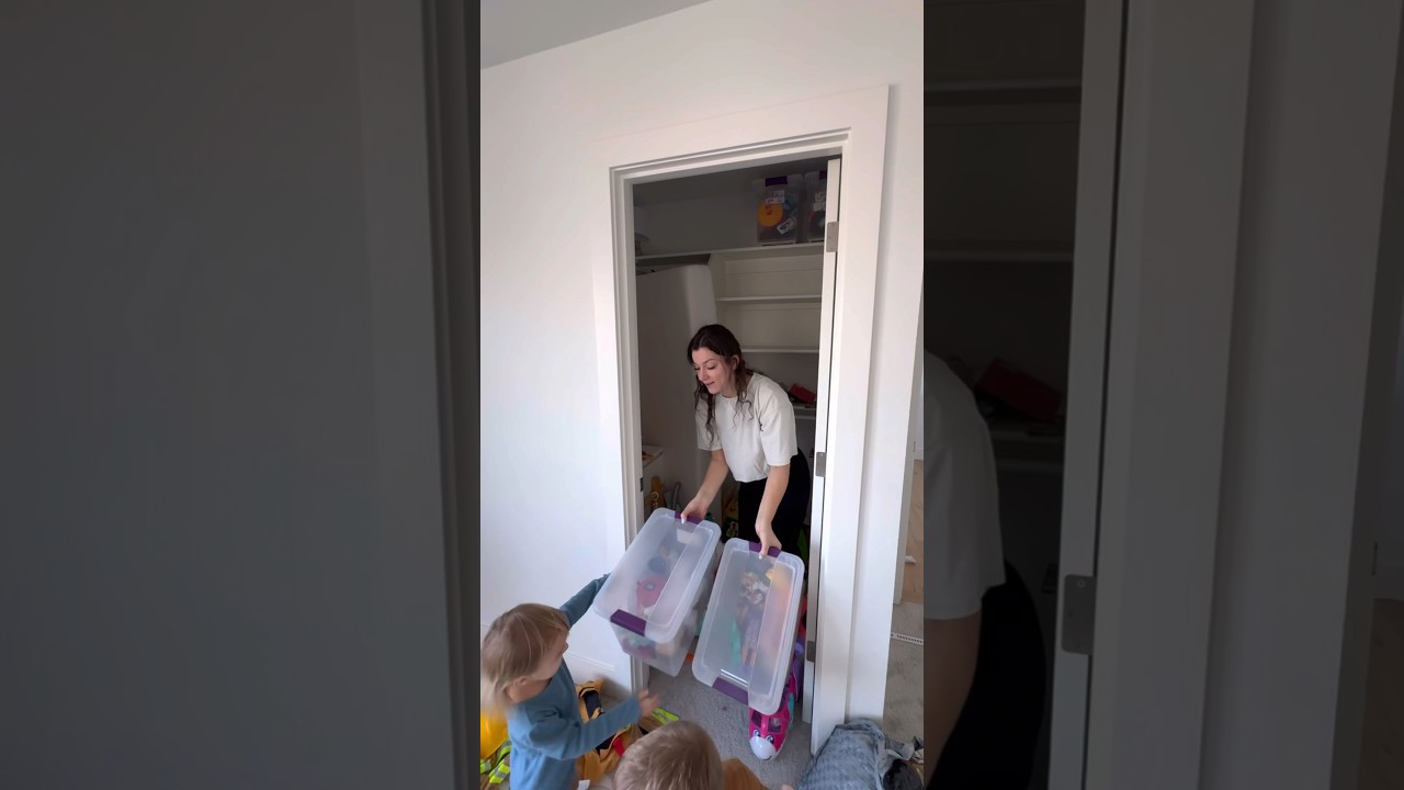 Setting up a toys rotation system #playroom #toyrotation #twinmom #twintoddlers #organizationideas