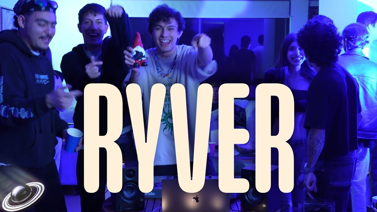 Minimal & Tech House from a Bogotá Apartment at Night – RYVER (ENVIAJADOS SESSIONS #2)
