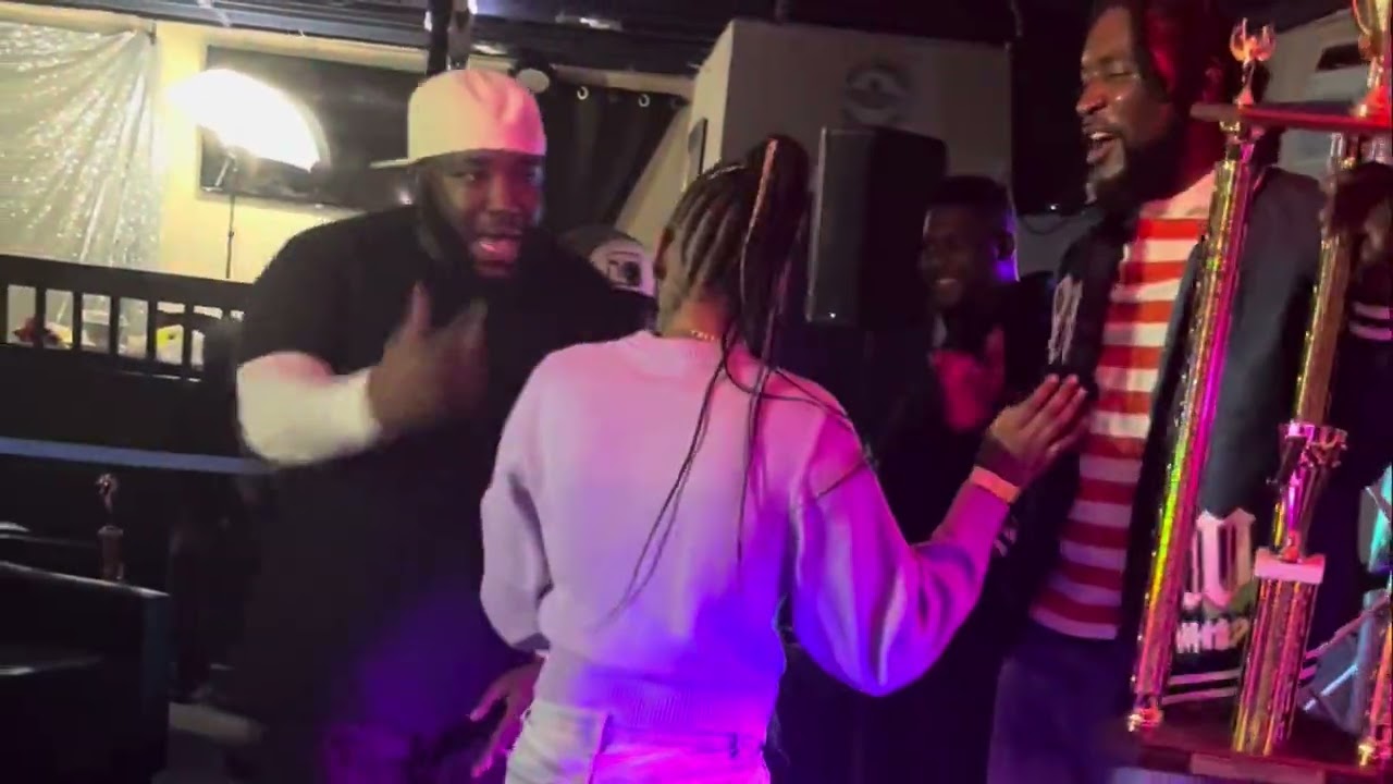 Backwood Benjii x Kweena Des -artist showcase. @kweenadess @backwoodbenjii925