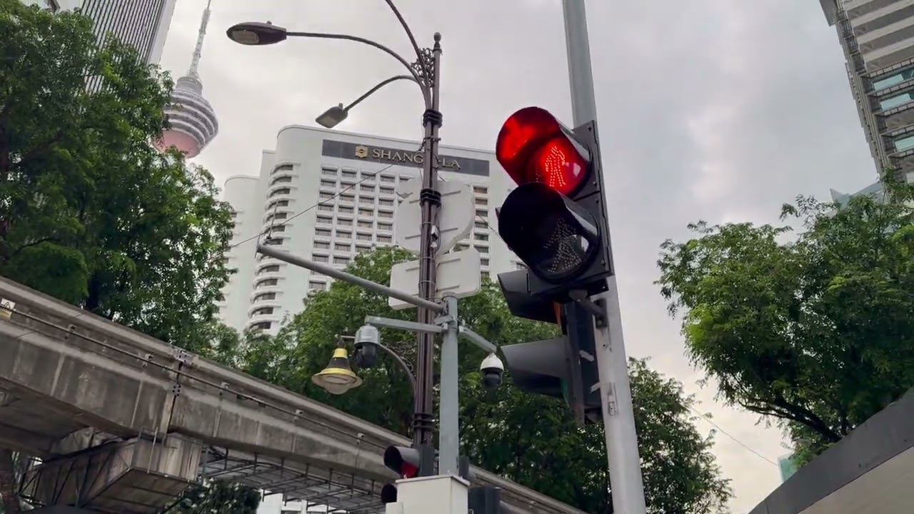 Cinematic Kuala Lumpur: Street-Level Architecture, Green Spaces & Malaysia’s Rising Capital 4K 60fps