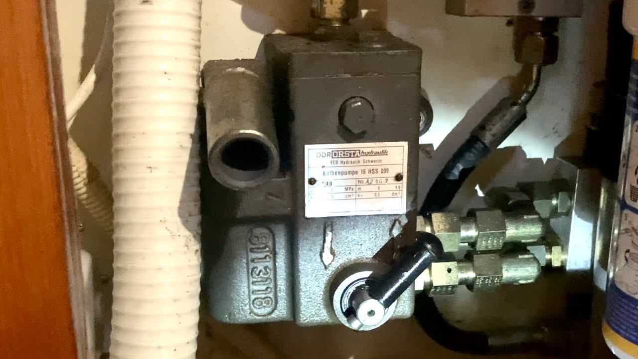 043 Fix a hydrolic DDR ORSTA pump…..